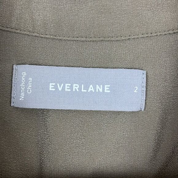 Everlane women’s silk relaxed button down olive green long sleeve shirt size 2 - Picture 2 of 6